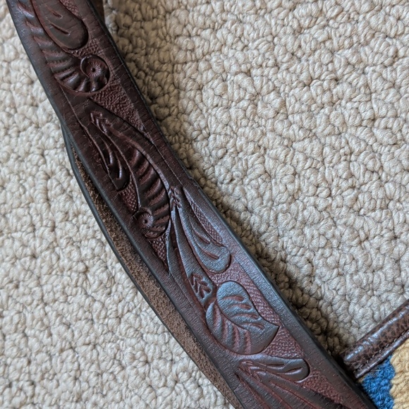 Ariat Conceal Carry Leather/Wool Brynlee Red Aztec Top Snap Tote - Picture 4 of 15